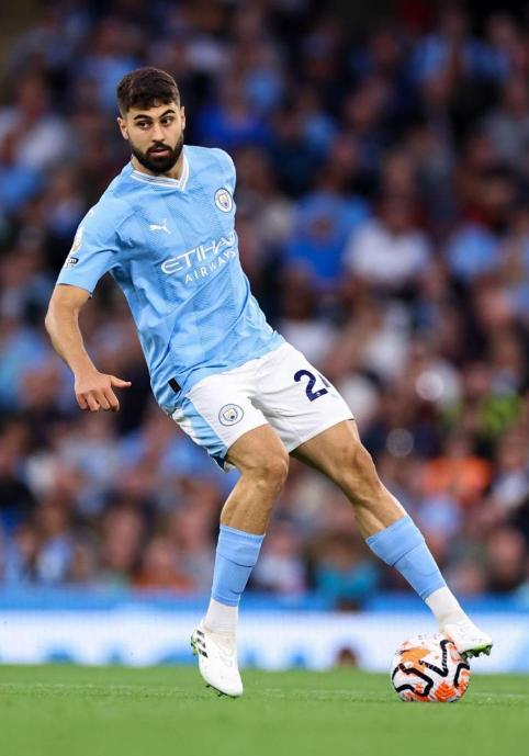 乐鱼app-关于曼城发布备战花絮；转会期内部沟通；德国杯任务艰巨；阵容厚度经受考验的信息-乐鱼app