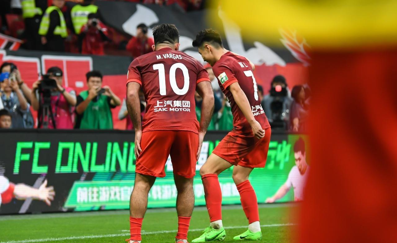 乐鱼体育-包含赛地聚焦——欧超杯冲刺阶段热度飙升，武汉三镇内部沟通，气氛紧张，更衣室氛围转暖的词条-乐鱼体育